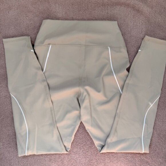 NEW - IVL - Curve Leggings -  Hydralux - Taupe/White - Picture 2 of 6